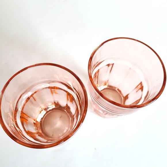 Pair of Bormioli Rocco pink tempered glass glasses. - Picture 2 of 3